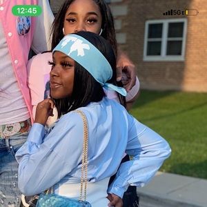 Meet your Posher, Clara